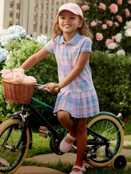 Girl wear checkered dress