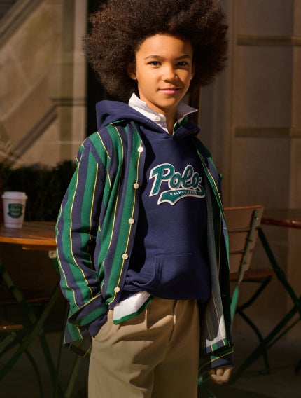 Girl wear checkered dress